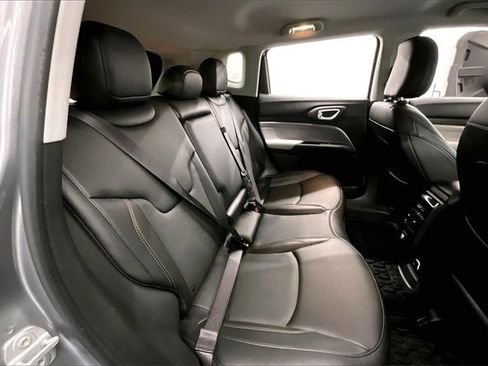 Used 2022 Jeep Compass Latitude image 21