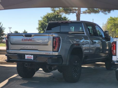 Used 2024 GMC Sierra 2500 AT4X AWD/4WD image 3