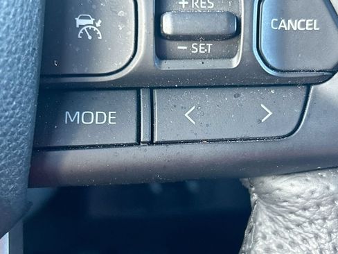 Used 2025 Toyota Tundra SR5 w/ SR5 Premium Package AWD/4WD image 17