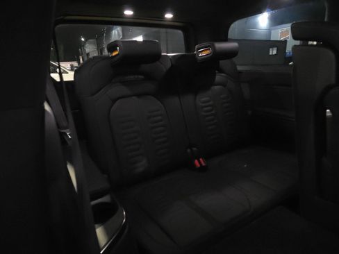 Used 2022 Rivian R1S Launch Edition image 12