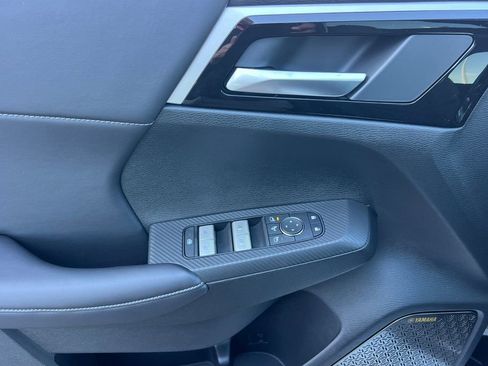 New 2026 Mitsubishi Outlander SE image 12