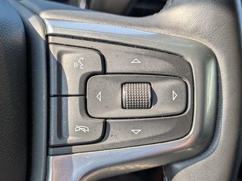 Used 2023 Chevrolet Silverado 1500 LT AWD/4WD image 25