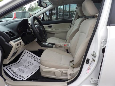 Used 2014 Subaru Crosstrek 2.0i Premium w/ Moonroof Package image 8