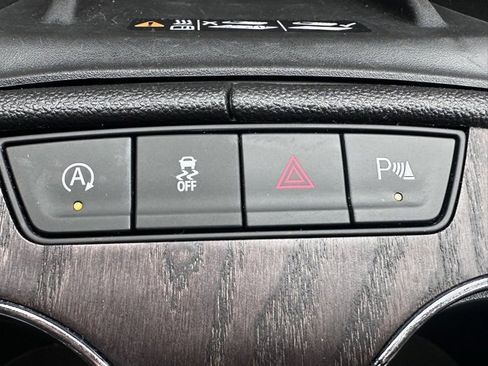 Certified 2023 GMC Acadia Denali w/ Denali Ultimate Package image 25