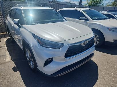 Used 2023 Toyota Highlander Platinum