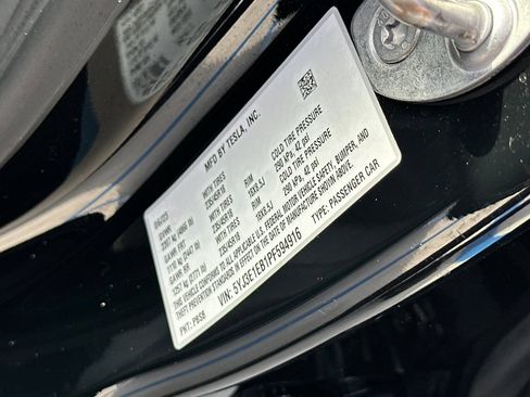 Used 2023 Tesla Model 3 Long Range AWD/4WD image 30