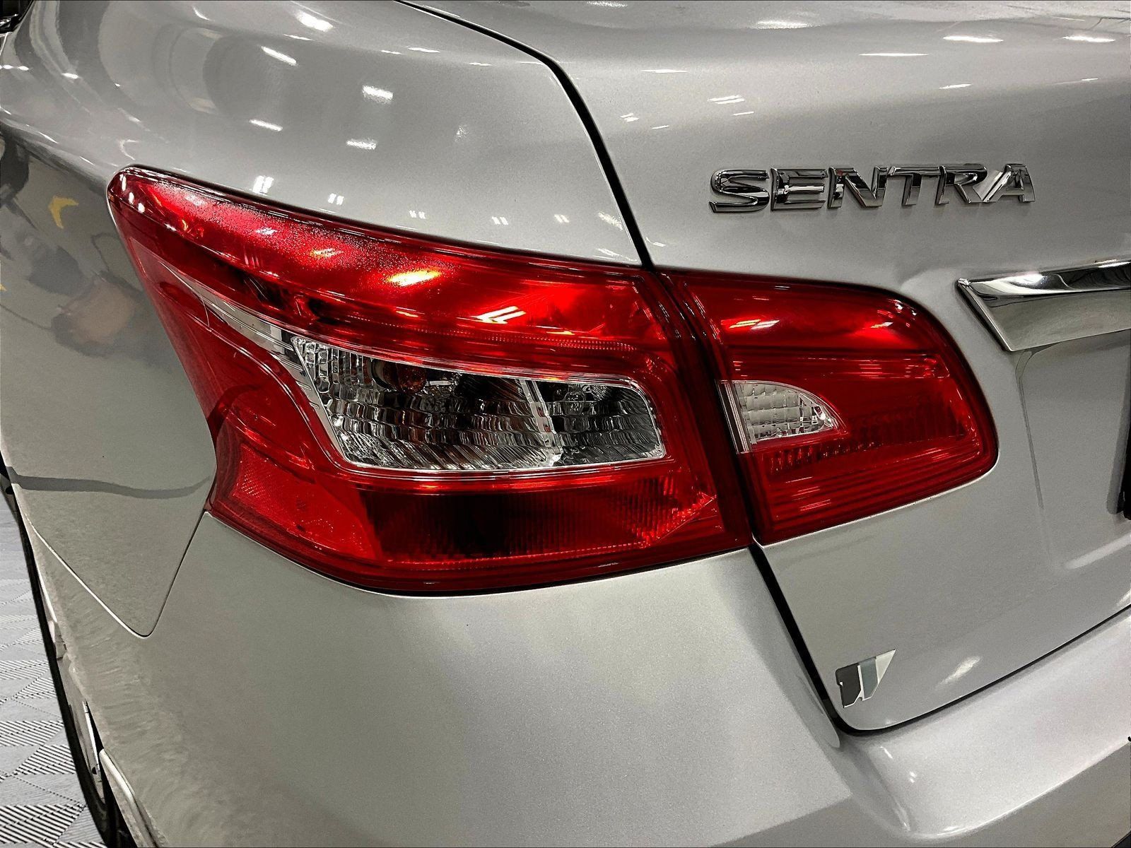 Used 2018 Nissan Sentra SV FWD image 23