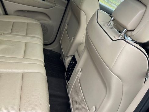 Used 2015 Jeep Grand Cherokee Overland w/ Advanced Technology Group image 53