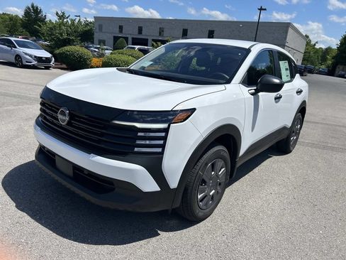 New 2026 Nissan Kicks S FWD image 3