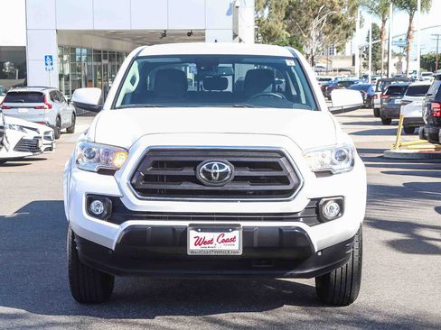 Used 2020 Toyota Tacoma SR5 image 2