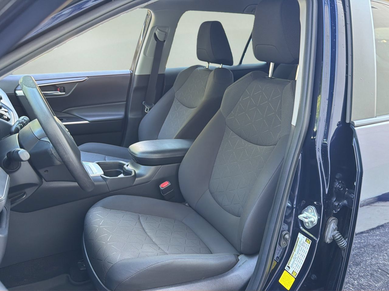 Used 2021 Toyota RAV4 XLE FWD image 11
