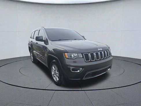 Used 2017 Jeep Grand Cherokee Laredo w/ Quick Order Package 23E image 7