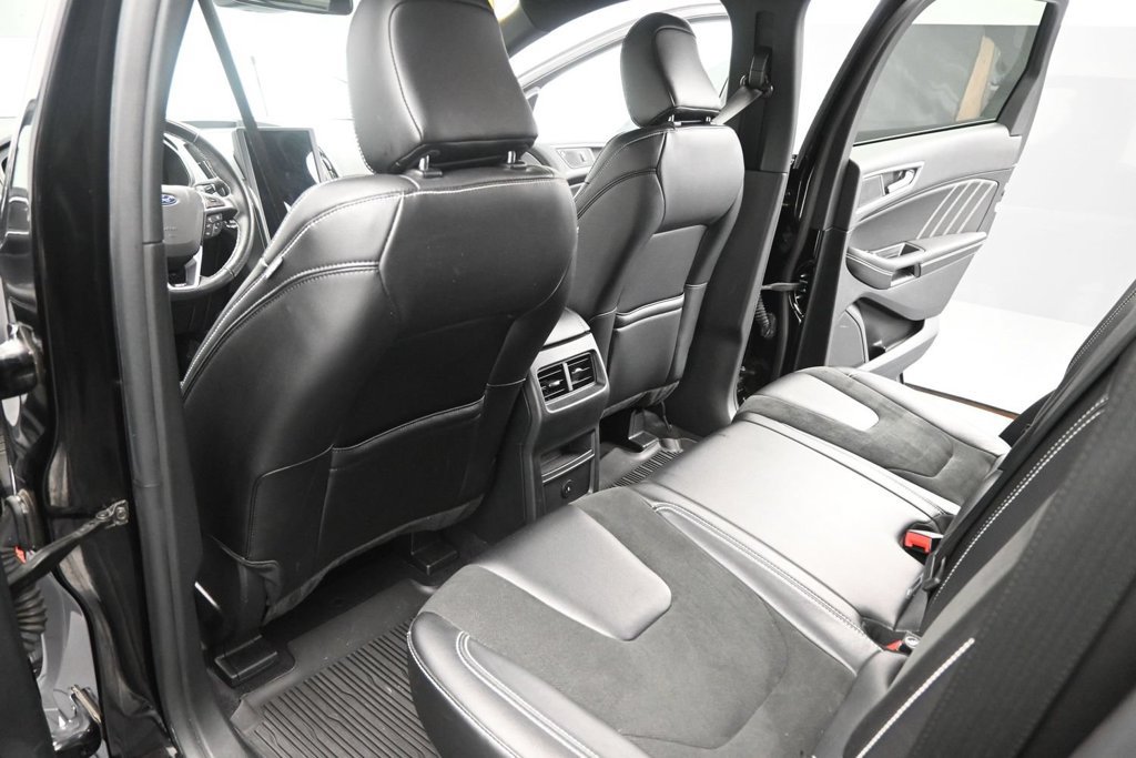 Used 2023 Ford Edge ST AWD/4WD image 14