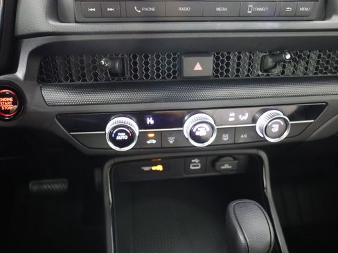 Used 2023 Honda CR-V LX image 17