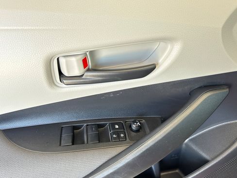 Certified 2022 Toyota Corolla LE w/ Carpet Mat Package (TMS) FWD image 10
