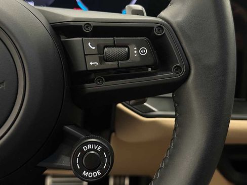 Used 2025 Porsche Cayenne GTS image 26