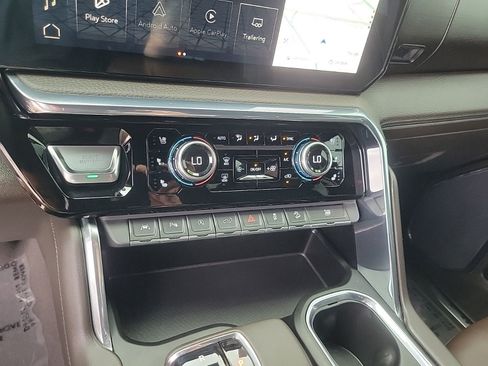 Certified 2023 GMC Sierra 1500 Denali w/ Denali Reserve Package AWD/4WD image 23