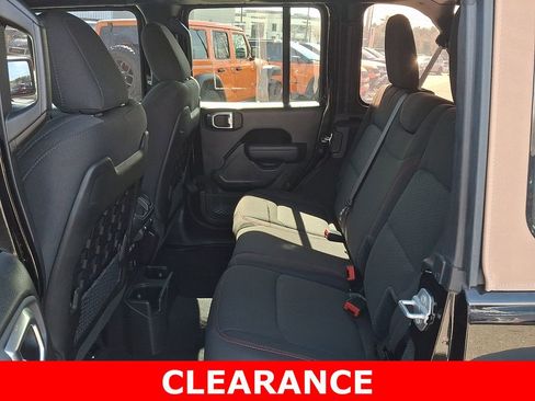 Used 2022 Jeep Wrangler Unlimited Rubicon AWD/4WD image 10