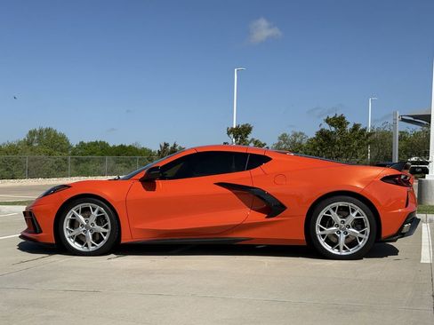 Used 2021 Chevrolet Corvette Stingray Premium Cpe w/ Z51 Performance Package image 3