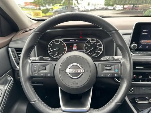 Certified 2023 Nissan Rogue SV w/ SV Premium B Package AWD/4WD image 33