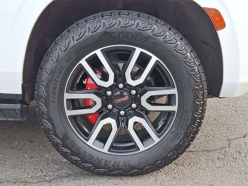 Used 2022 GMC Yukon AT4 image 26