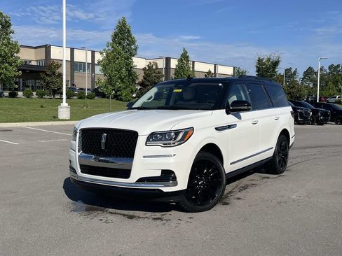 Used 2024 Lincoln Navigator Black Label AWD/4WD image 1