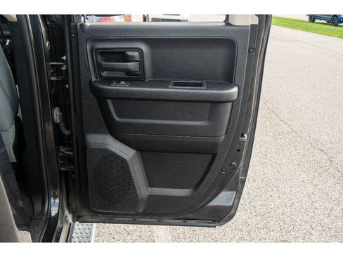 Used 2018 RAM 1500 Express w/ Express Value Package AWD/4WD image 19