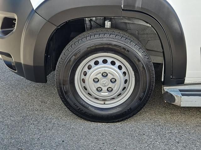 Used 2025 RAM ProMaster 2500 w/ U-Haul Equipment Group FWD image 30