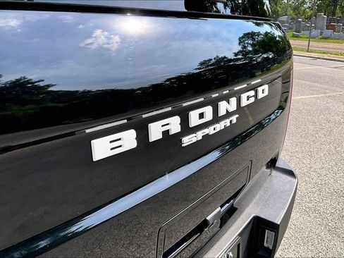 Used 2023 Ford Bronco Sport Outer Banks w/ Tech Package AWD/4WD image 8
