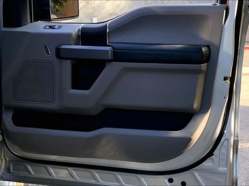 Used 2017 Ford F150 XLT image 21