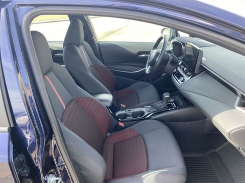Used 2024 Toyota Corolla SE w/ SE Premium Package image 19