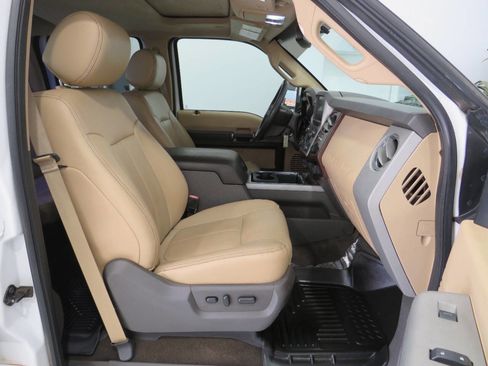 Used 2015 Ford F250 Lariat w/ Lariat Ultimate Package image 11