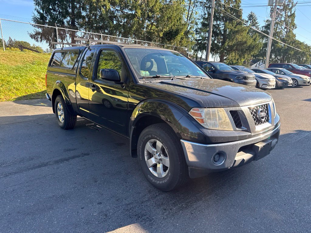 Used 2010 Nissan Frontier SE w/ SE Value Truck Pkg AWD/4WD image 2