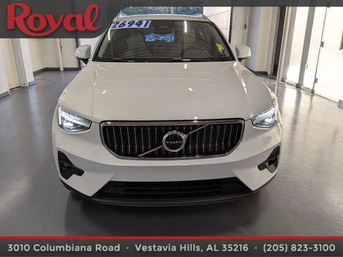 Used 2023 Volvo XC40 B5 Plus w/ Protection Package Premier image 6