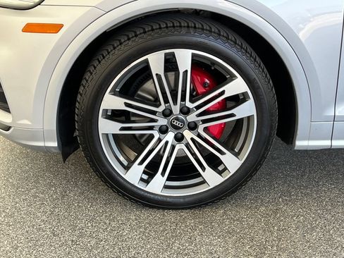 Used 2019 Audi SQ5 Premium Plus w/ Premium Plus Package AWD/4WD image 28