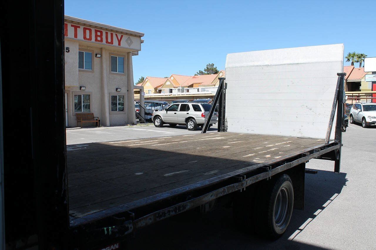 Used 2014 Mercedes-Benz Sprinter 3500 image 32