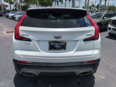 Used 2023 Cadillac XT4 Premium Luxury w/ Driver Assist Package FWD image 5