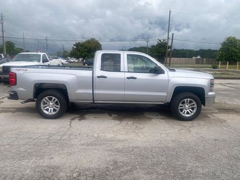 Used 2014 Chevrolet Silverado 1500 W/T w/ Trailering Package image 3