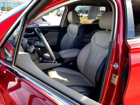 Used 2019 Hyundai Santa Fe Limited w/ Cargo Package image 7