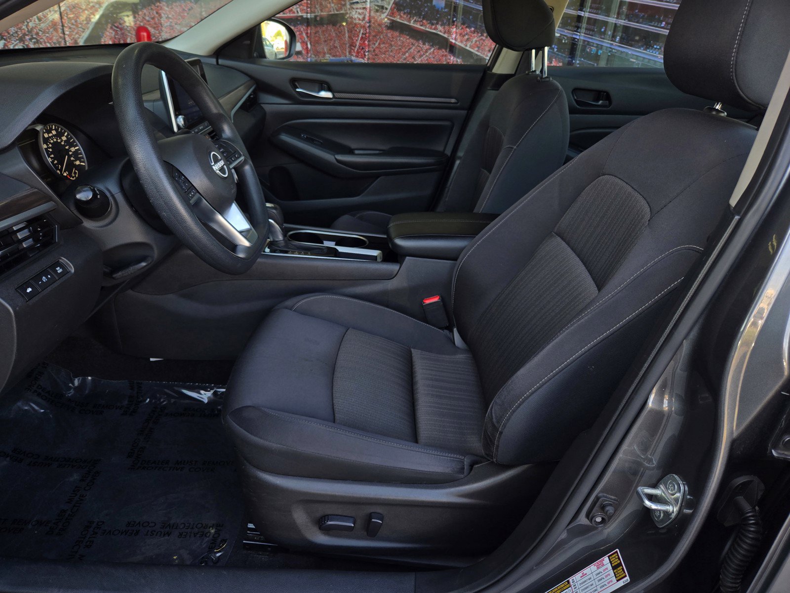 Used 2024 Nissan Altima 2.5 SV FWD image 15