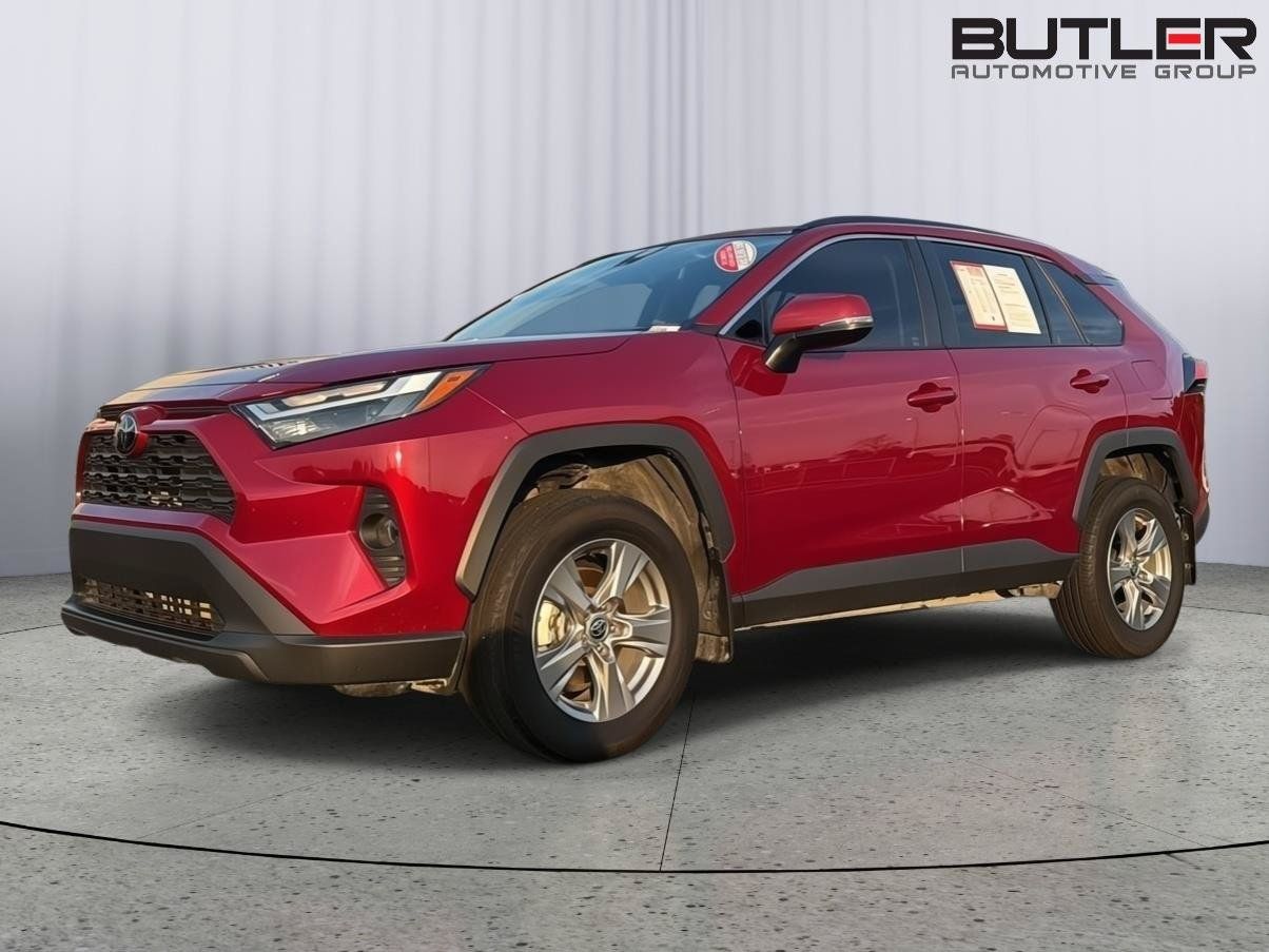 Certified 2025 Toyota RAV4 XLE w/ Convenience Package FWD image 1