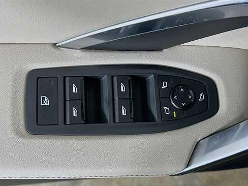 Used 2025 BMW X1 xDrive28i w/ Technology Package image 15