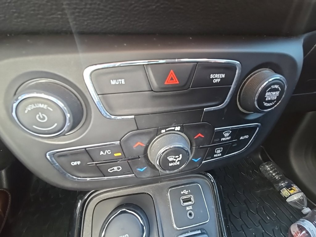 Used 2019 Jeep Compass Limited AWD/4WD image 21