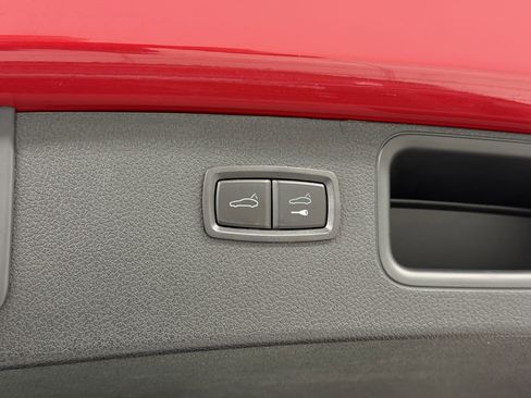 Certified 2024 Porsche Macan image 65