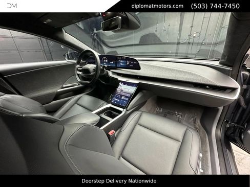Used 2024 Lucid Air Touring image 18