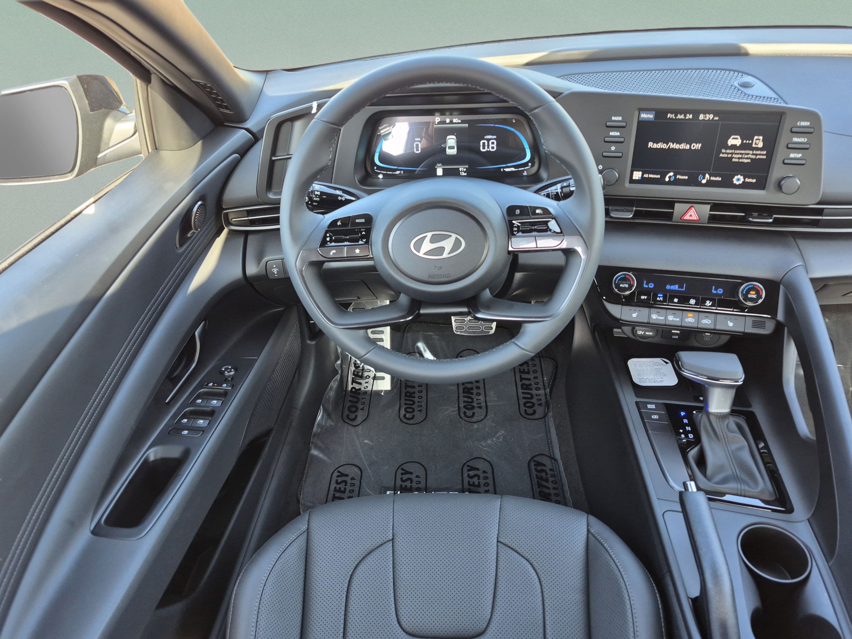 New 2026 Hyundai Elantra SEL Sport FWD image 10