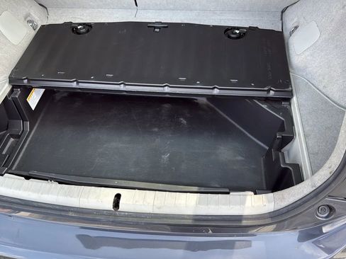 Used 2015 Toyota Prius Two image 22