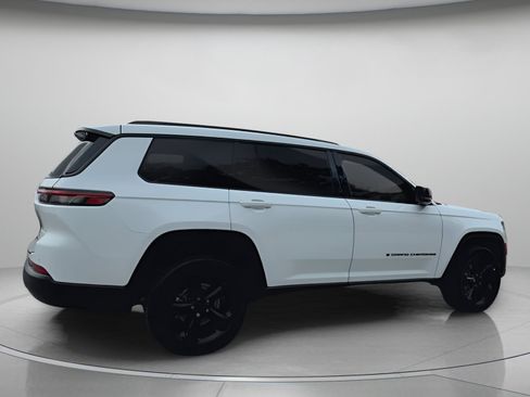 Used 2025 Jeep Grand Cherokee L Laredo image 29