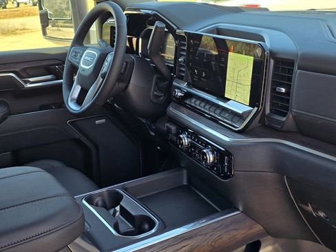 New 2026 GMC Sierra 3500 SLT w/ SLT Convenience Package image 10