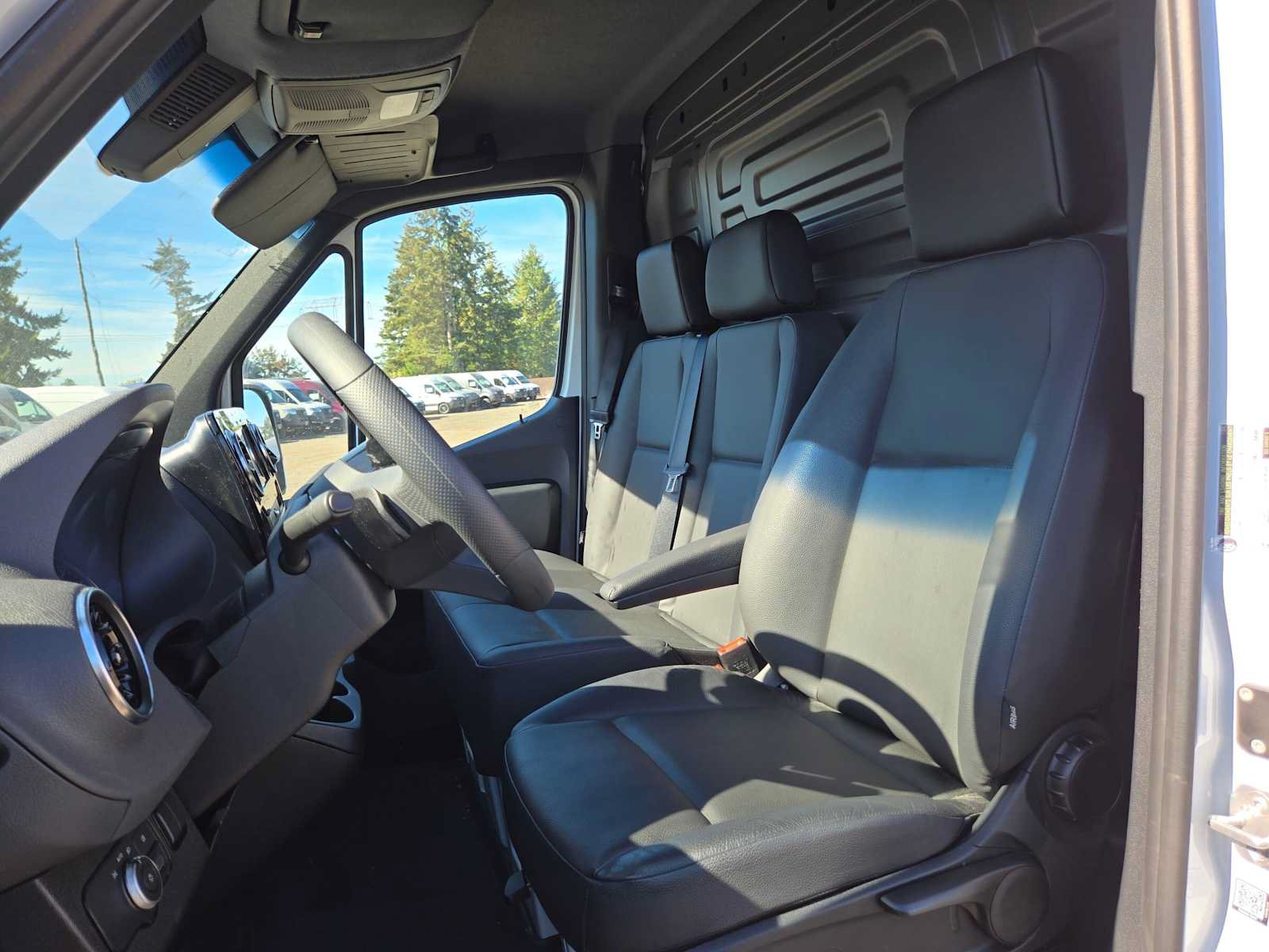 Used 2026 Mercedes-Benz Sprinter 2500 image 21